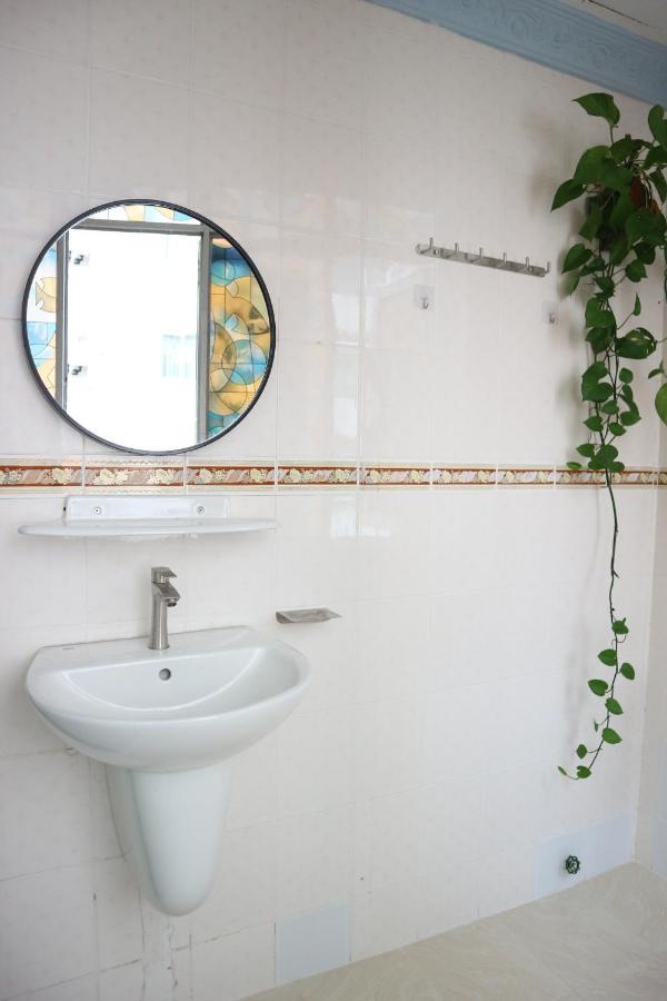 Loan Vo Hostel Ho Chi Minh City Exterior photo