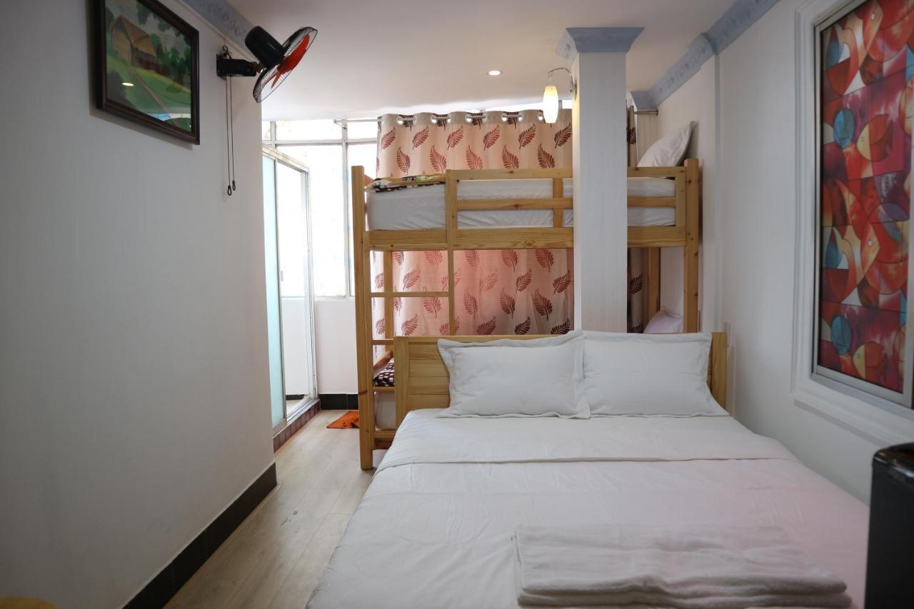 Loan Vo Hostel Ho Chi Minh City Exterior photo